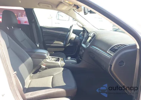 2018 Chrysler 300 Touring Awd из США, поврежденный, VIN 2C3CCARG8JH315771